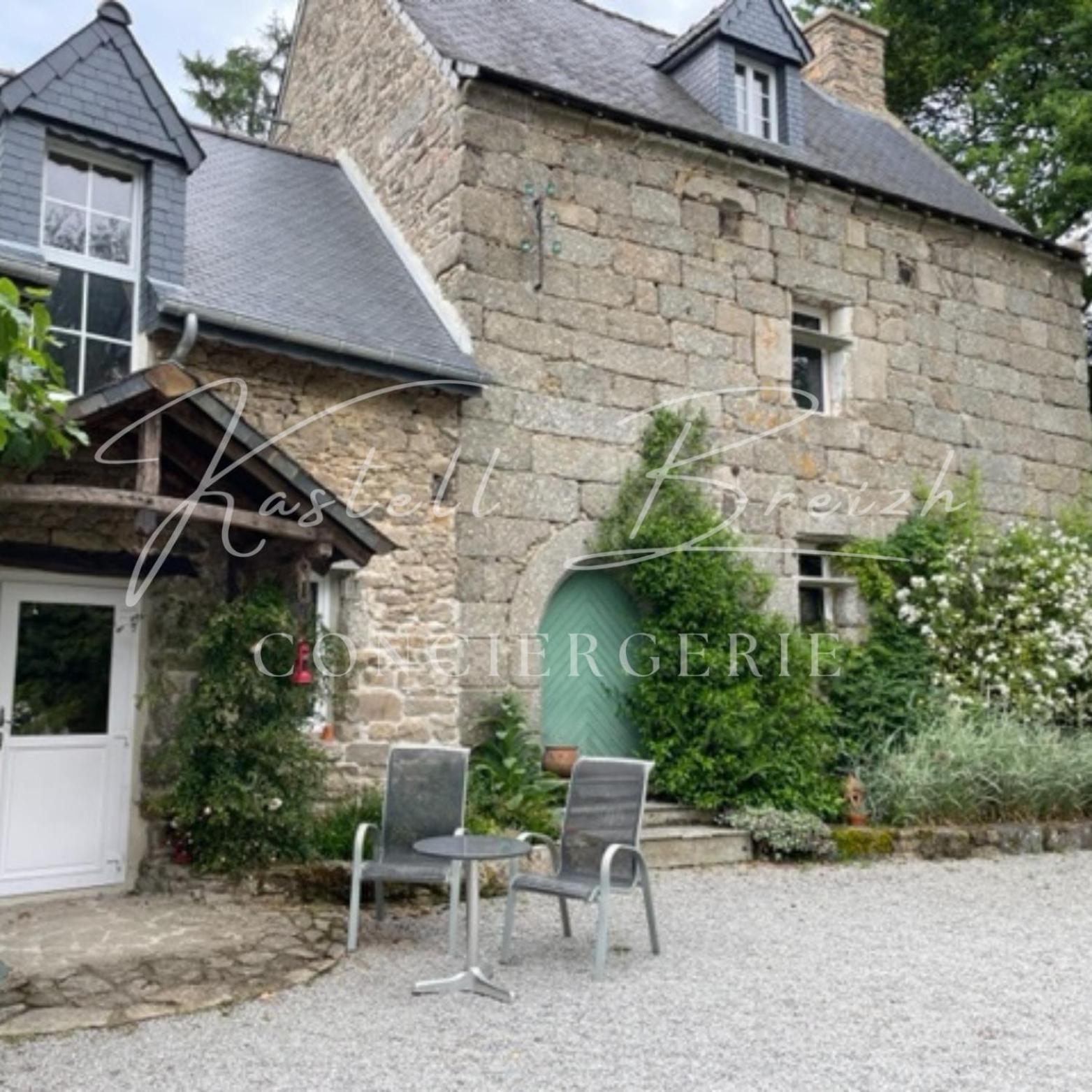 La Familiale Du Manoir De Kerollivier Vila Saint-Gilles-Pligeaux Exterior foto